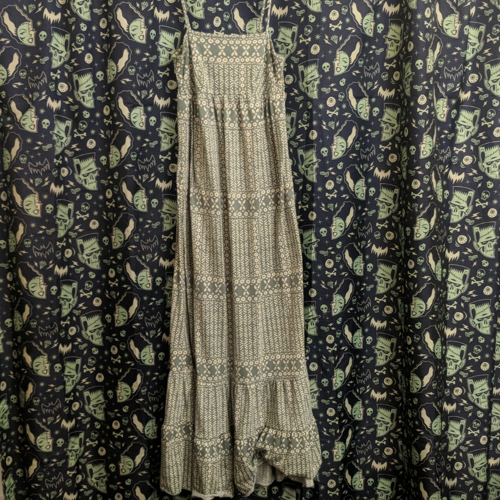 🌷 3/$20 Sale! Green tribal maxi dress